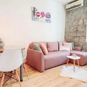 Heritage Stone Apartman